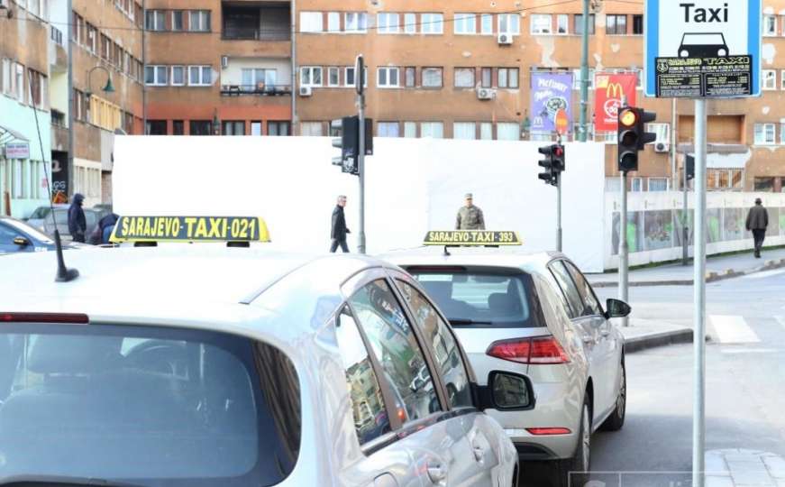 Trebaju li taksisti iz drugih kantona u Sarajevu skidati svoje TAXI oznake